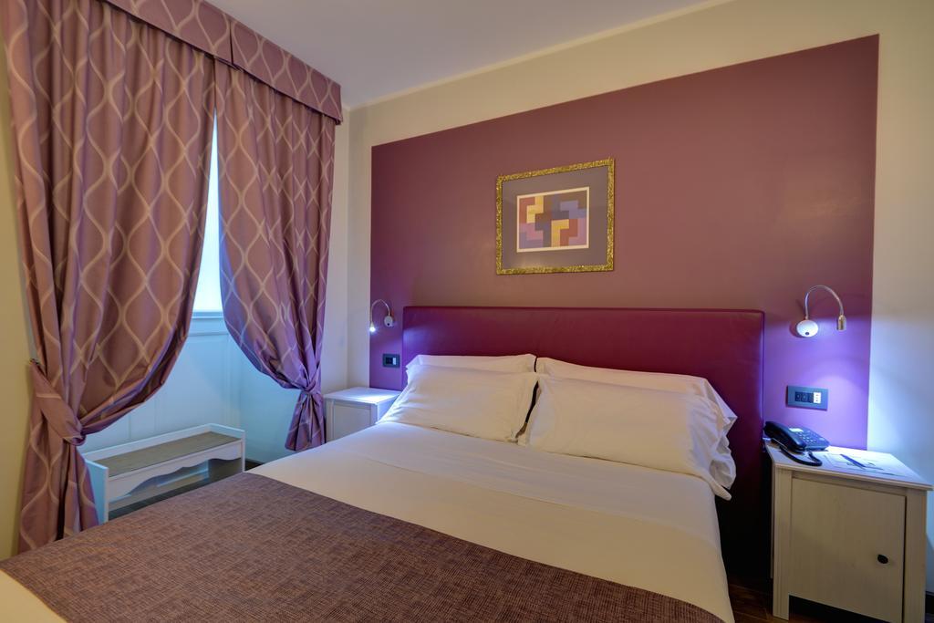 Standard Queen Room,272905153:JPEG