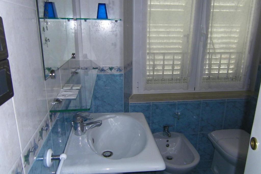 Triple Room,28361330:JPEG