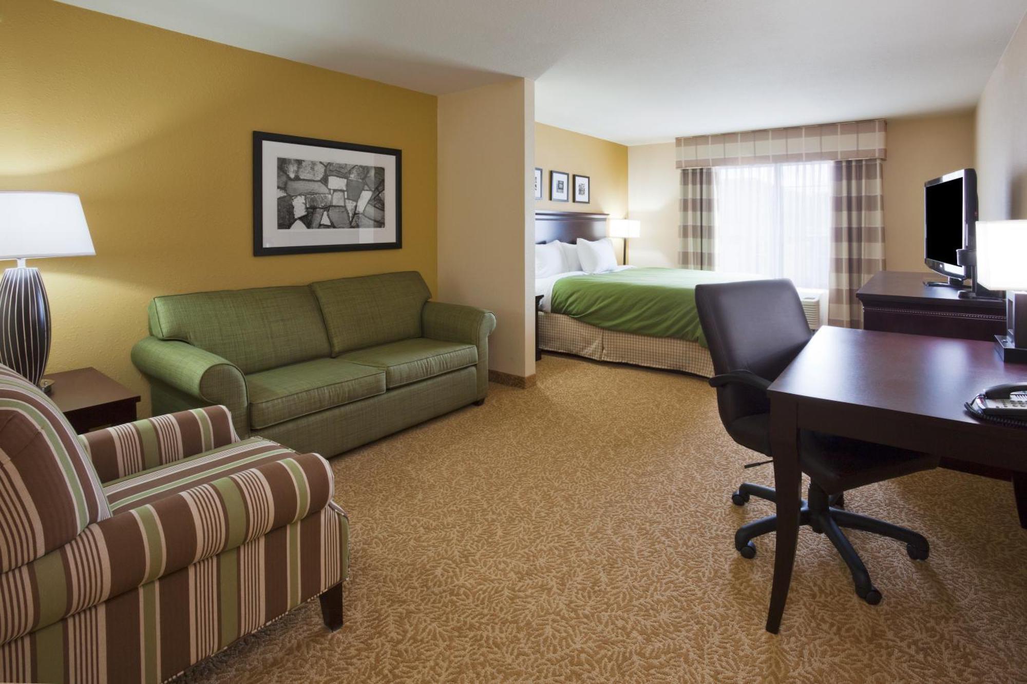Studio King Suite