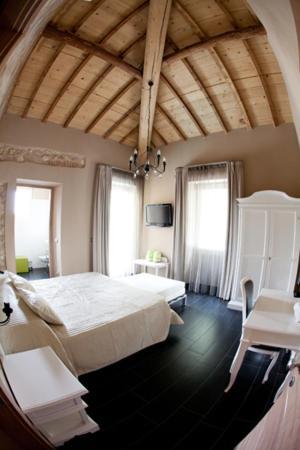 Double or Twin Room Balcony Garden View