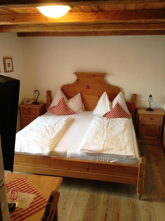 Double Room with Balcony,725118115:JPEG