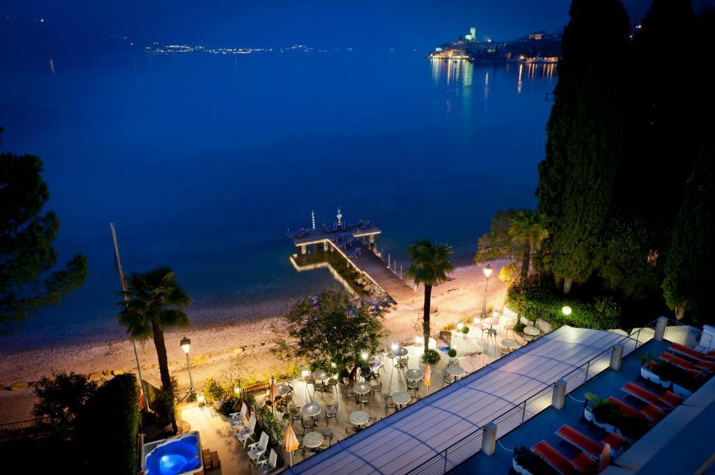 Superior Double Room Balcony Lake View