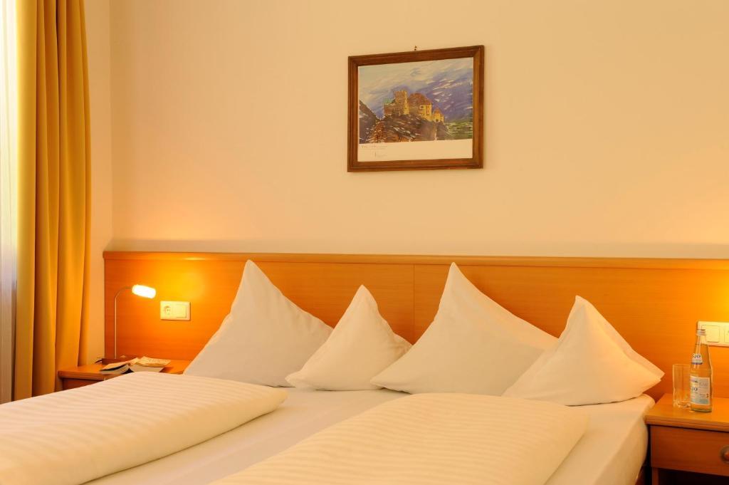 Double Room,28536089:JPEG