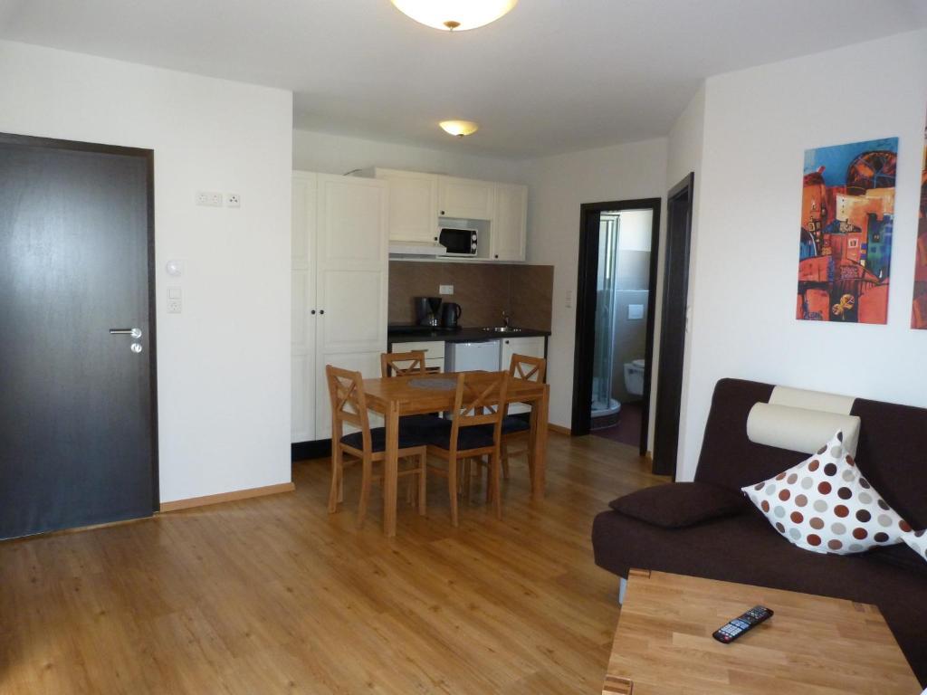 Superior Apartment 4