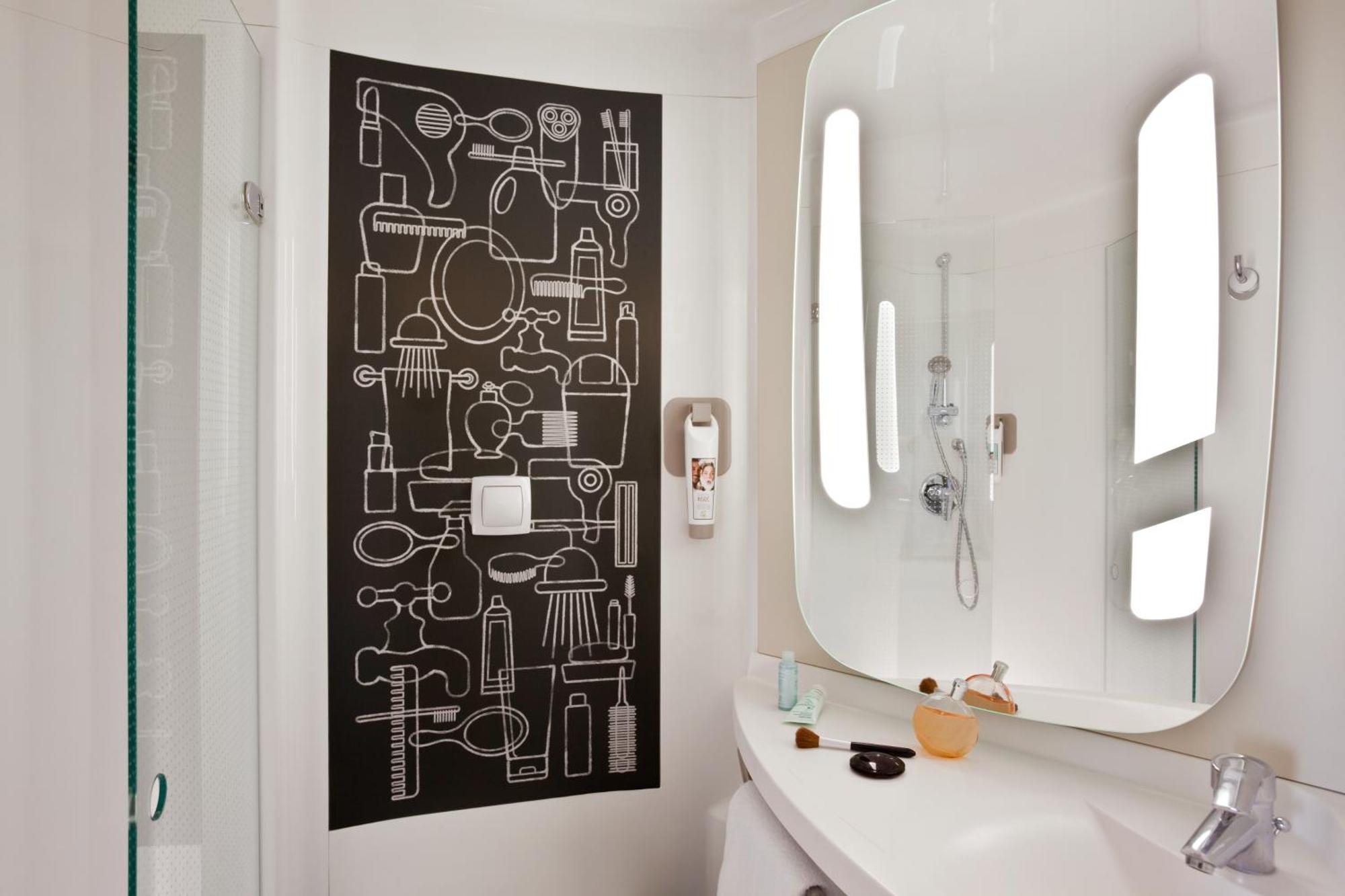 Chambre Standard avec 1 Lit Double et 1 Lit Simple