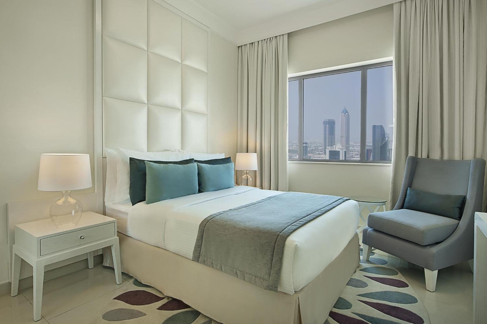 Three Bedroom City View kitchenette Private Balcony