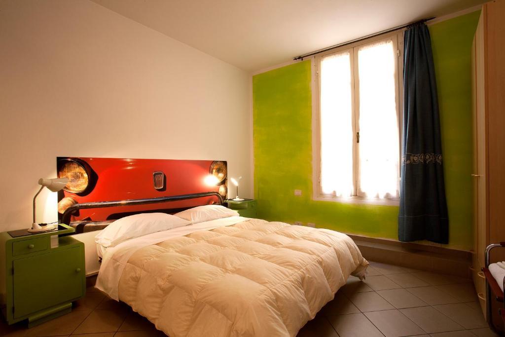Doppel- oder Zweibettzimmer