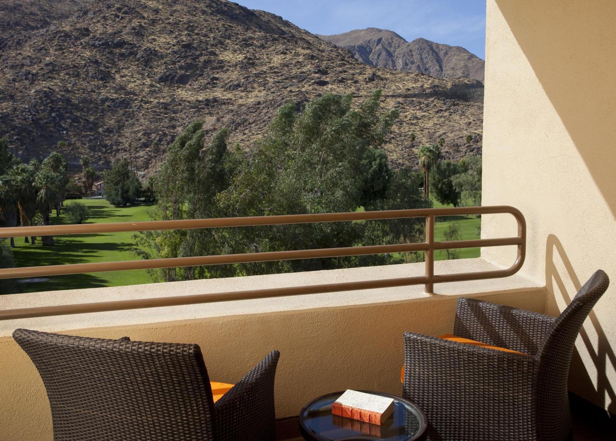 King Suite Mountain View