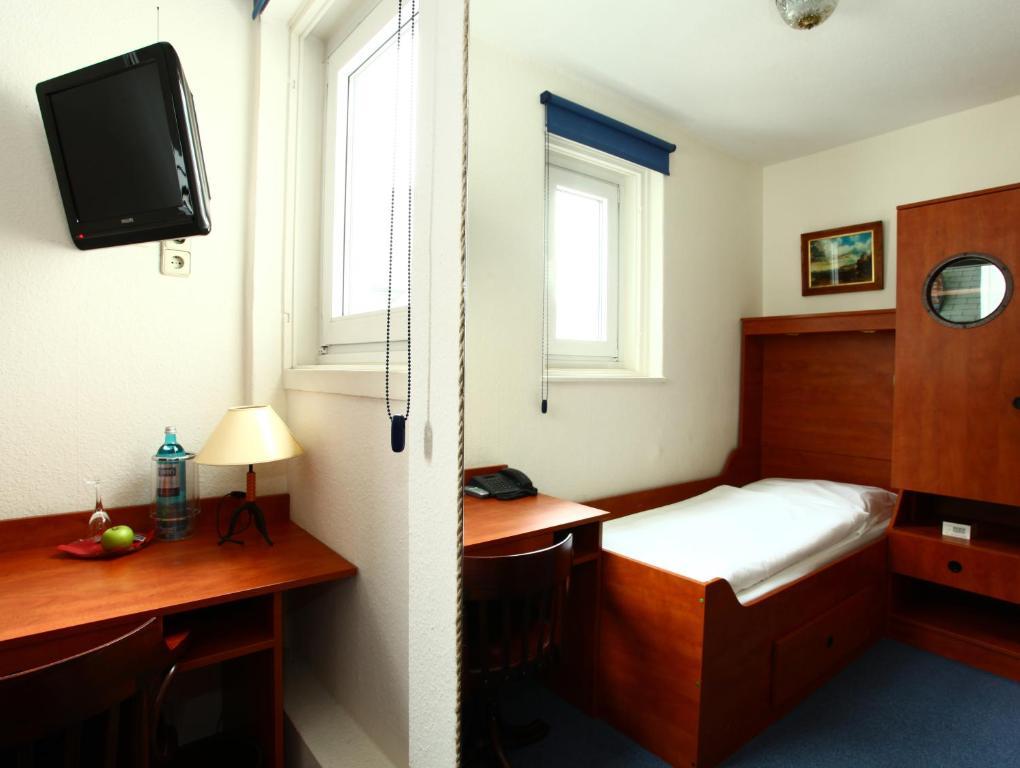 Economy Single Room