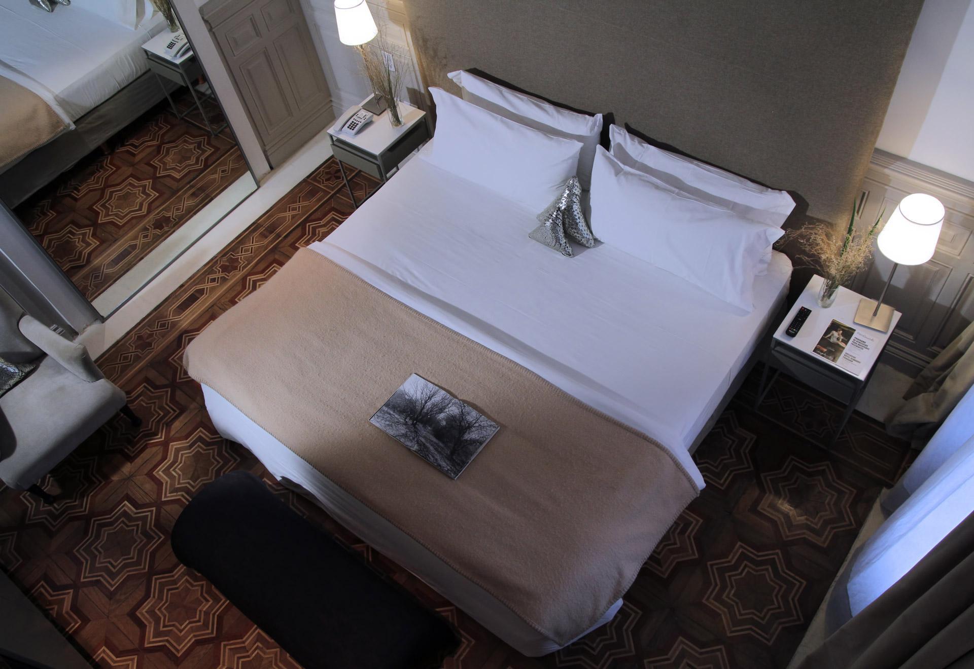 Three-Room Luxury King Suite - Non-Smoking
