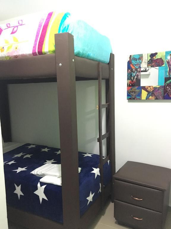 Kleines Zweibettzimmer