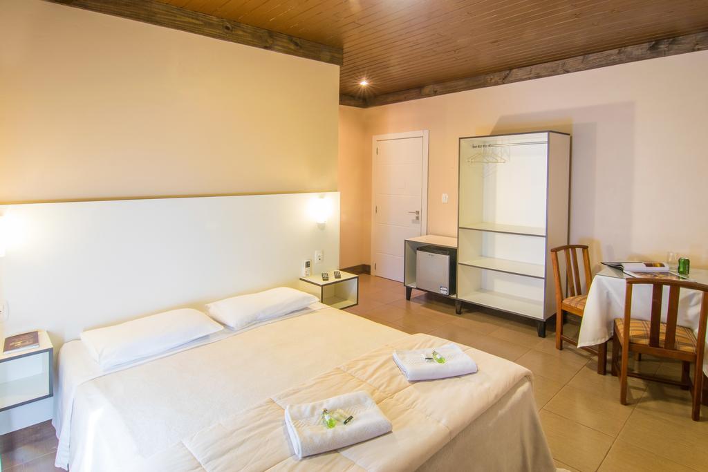 Quarto Triplo Standard