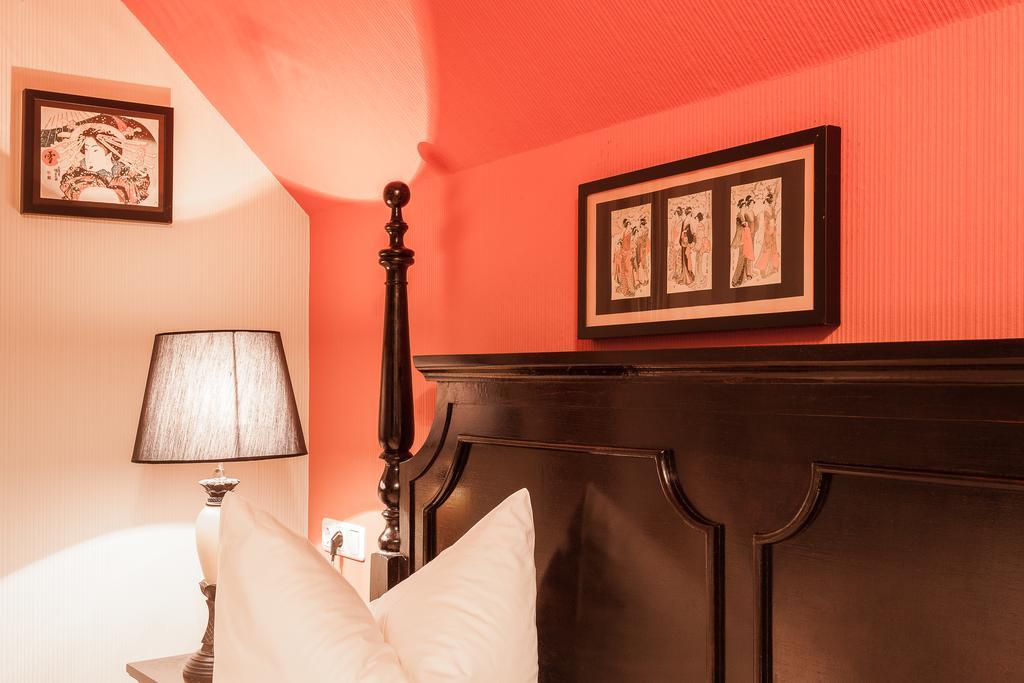 Junior Suite Double courtyard side