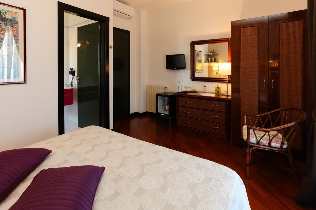 Double Room Balcony Sea View
