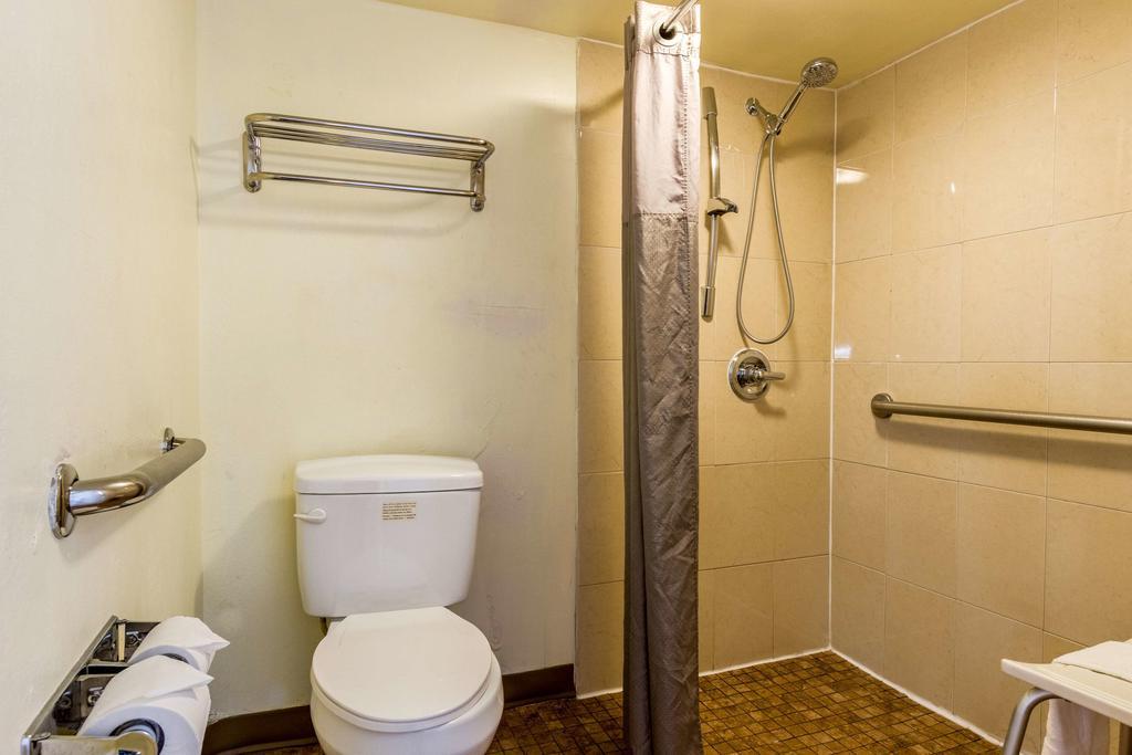 Quadruple Room Disability Access Non-Smoking,1359212894:JPEG