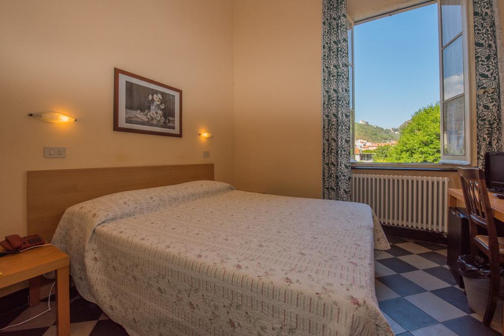 Monaco Room