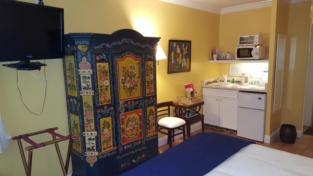 Standard King Room
