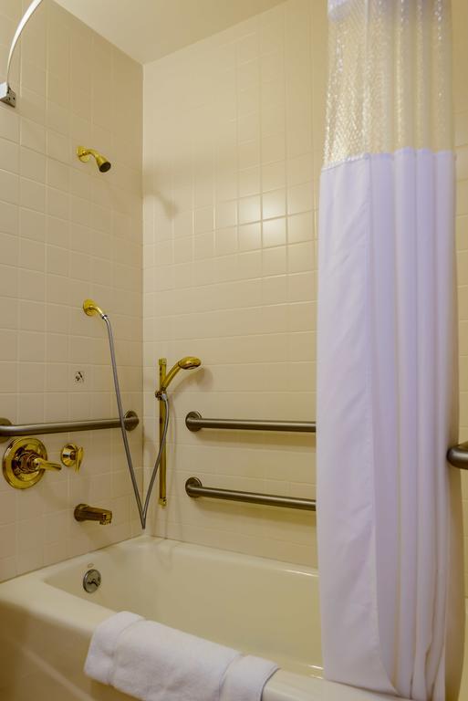 One-Bedroom Suite,325498465:JPEG