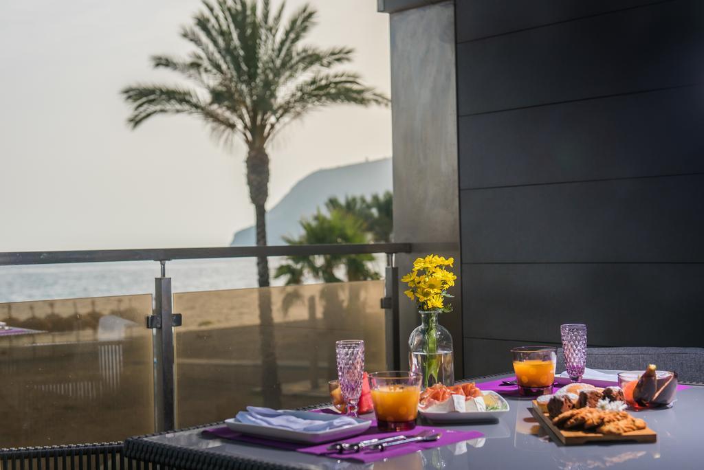 Suite con vistas parciales al mar