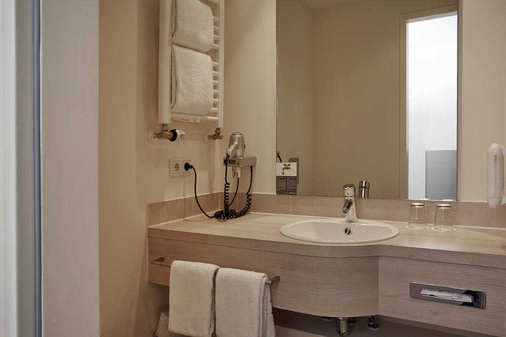 Comfort Single Room