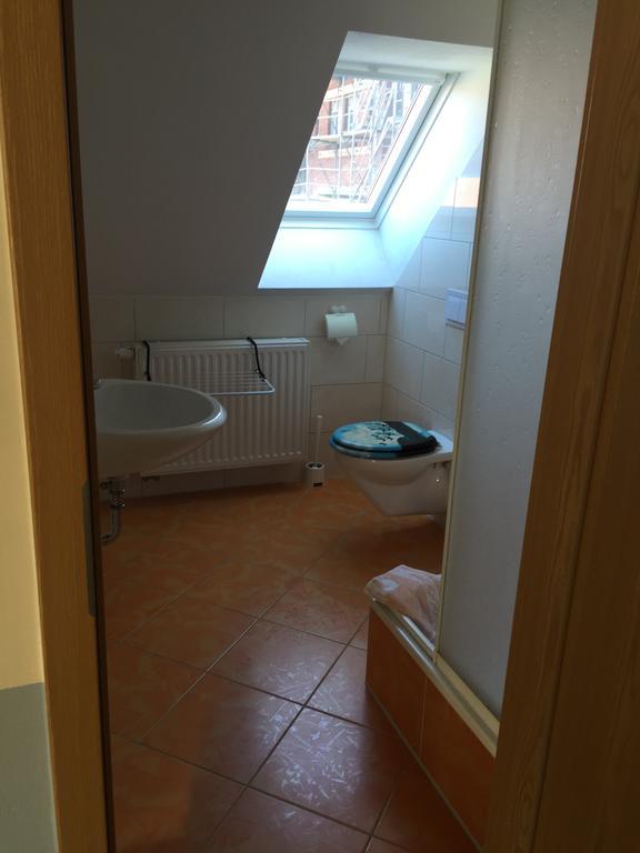 Quadruple Room Shower