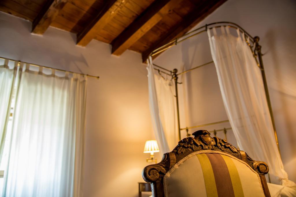 Charming Trujillos