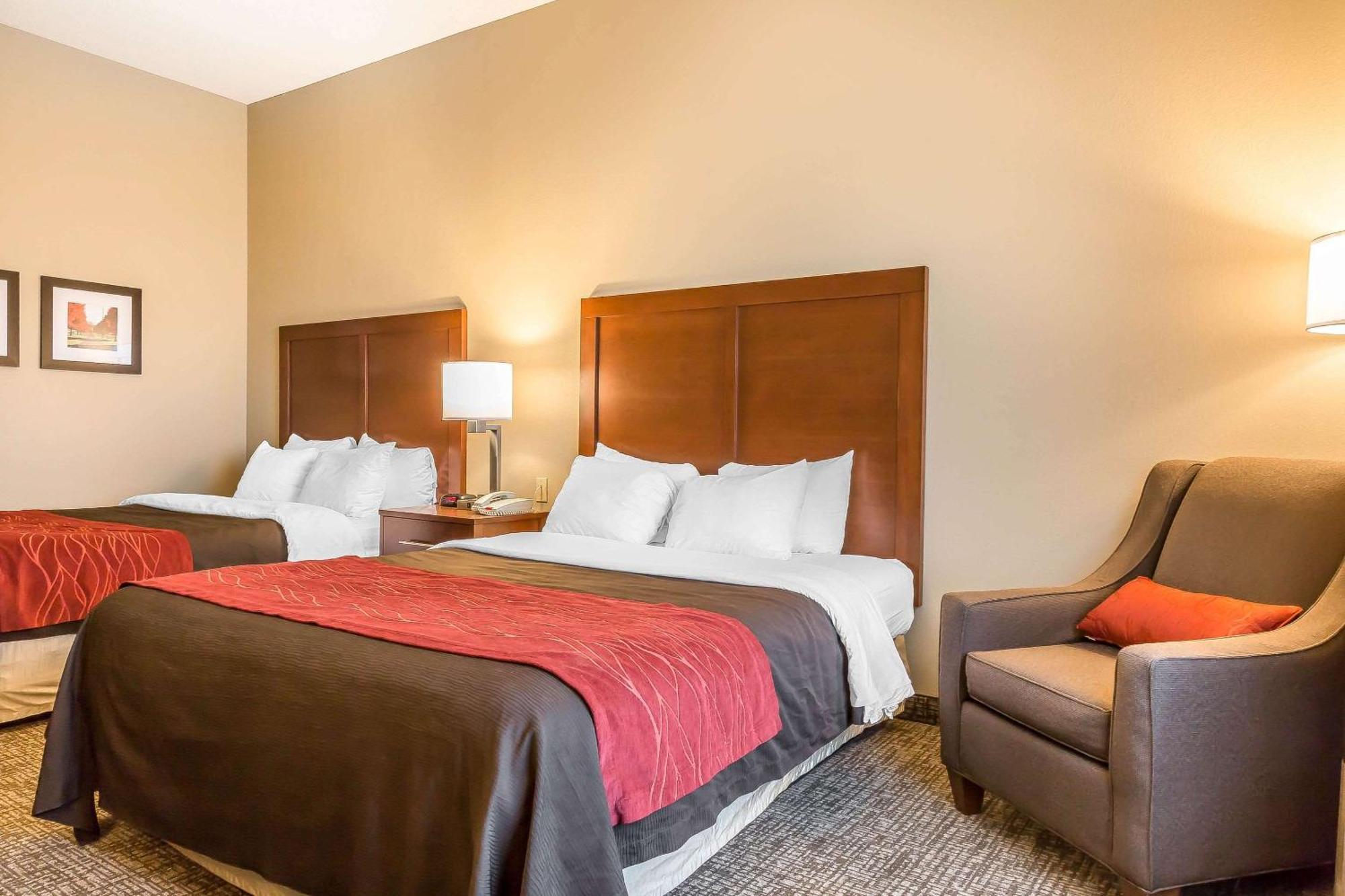 Queen Room with Two Queen Beds - Non-Smoking