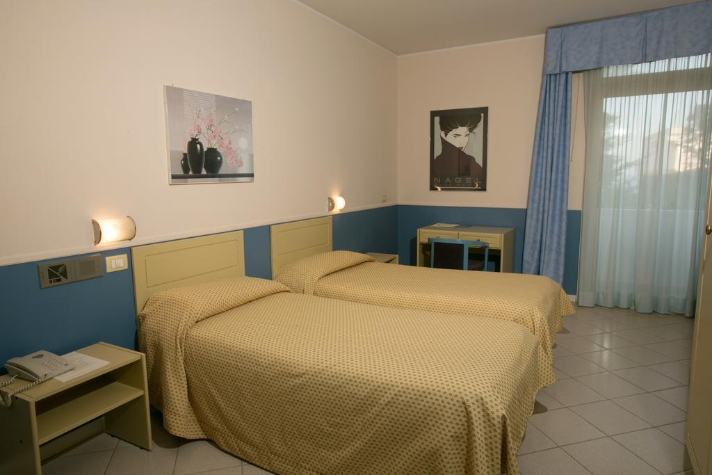Camera Matrimoniale/Doppia con Letti Singoli con Vista Mare