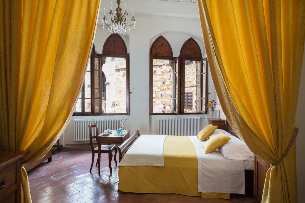 Superior Double Room Historical Centre