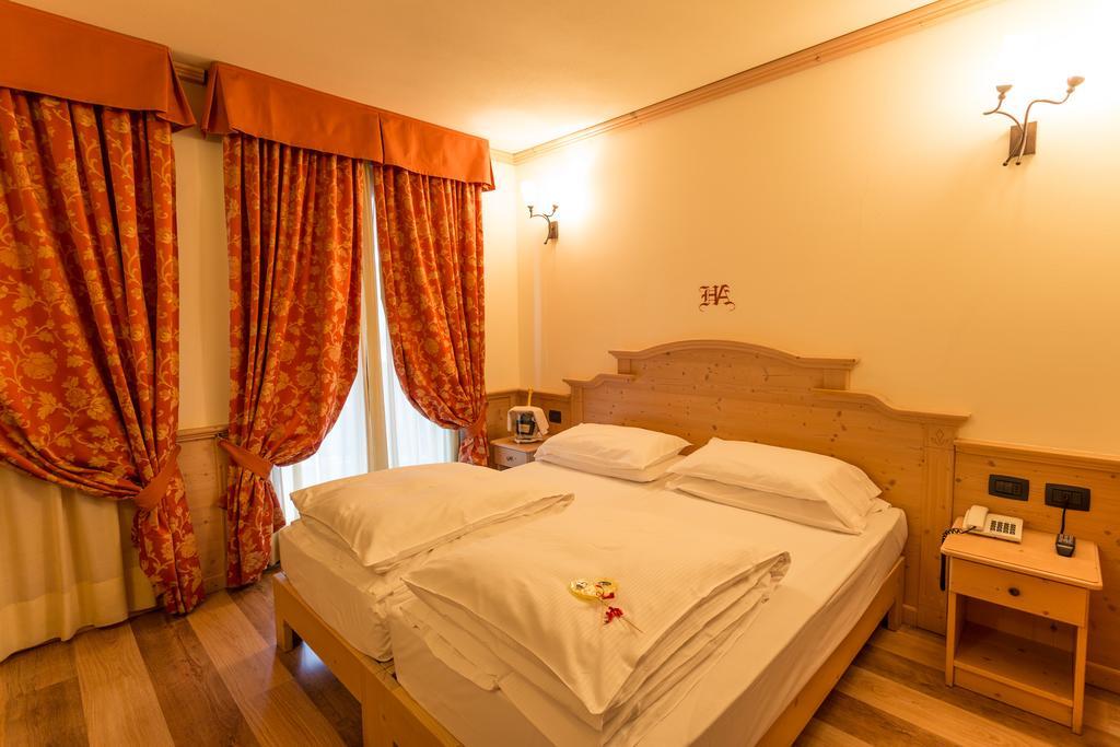 Double or Twin Room Balcony