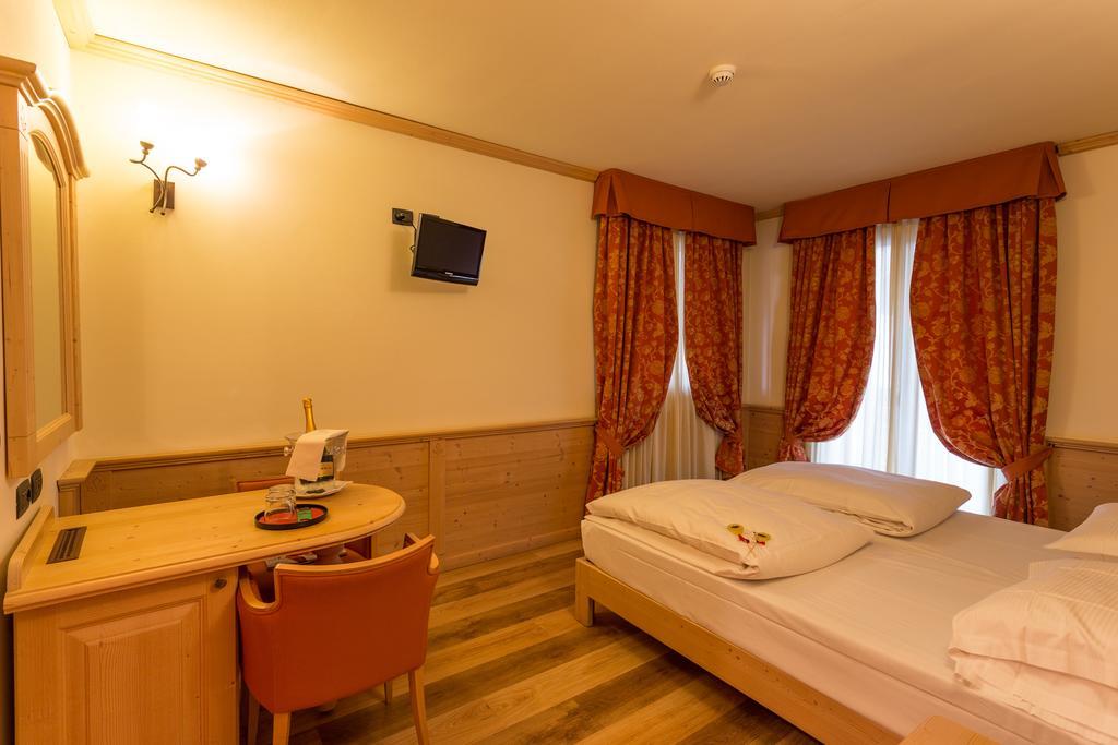 Double or Twin Room Balcony