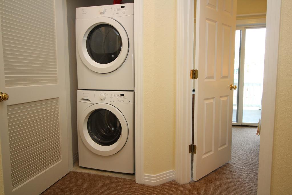 Deluxe Three-Bedroom Apartment