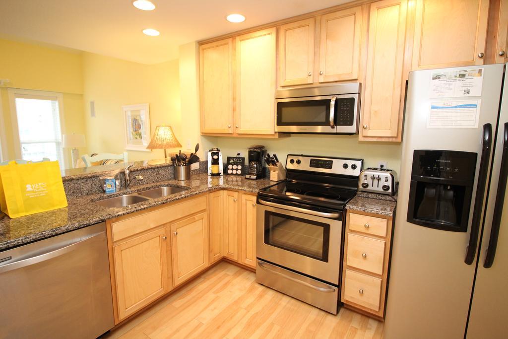 Premier Two-Bedroom Apartment Bonus Room