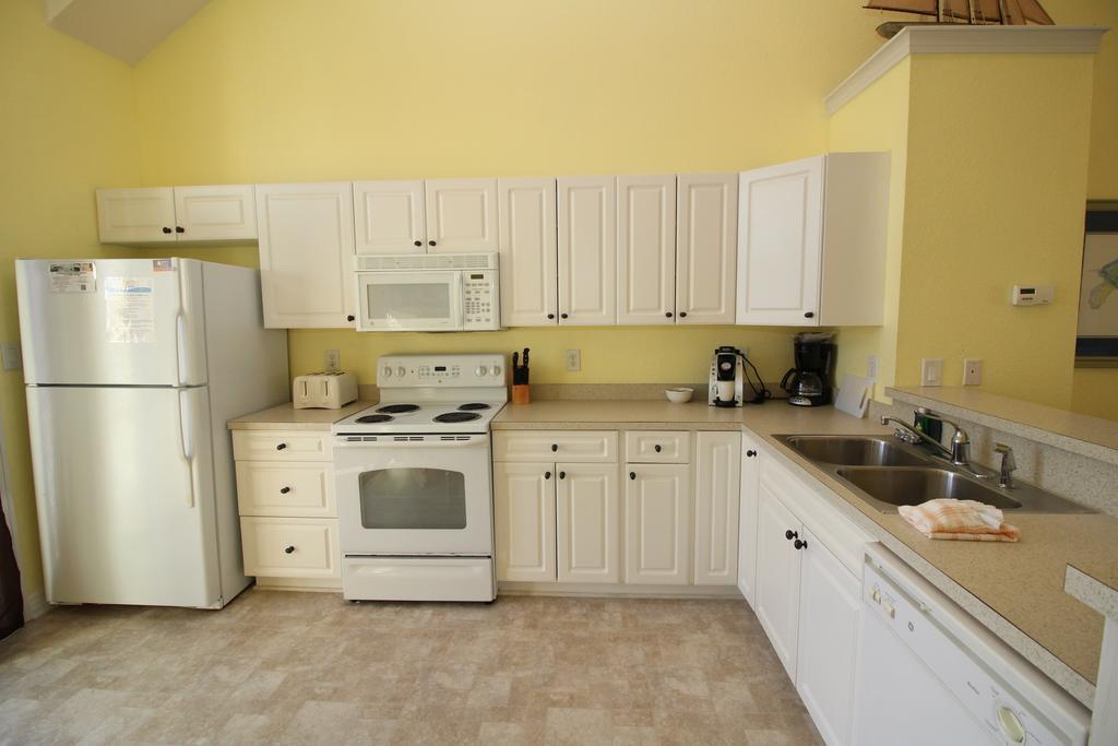 Deluxe Two-Bedroom Apartment