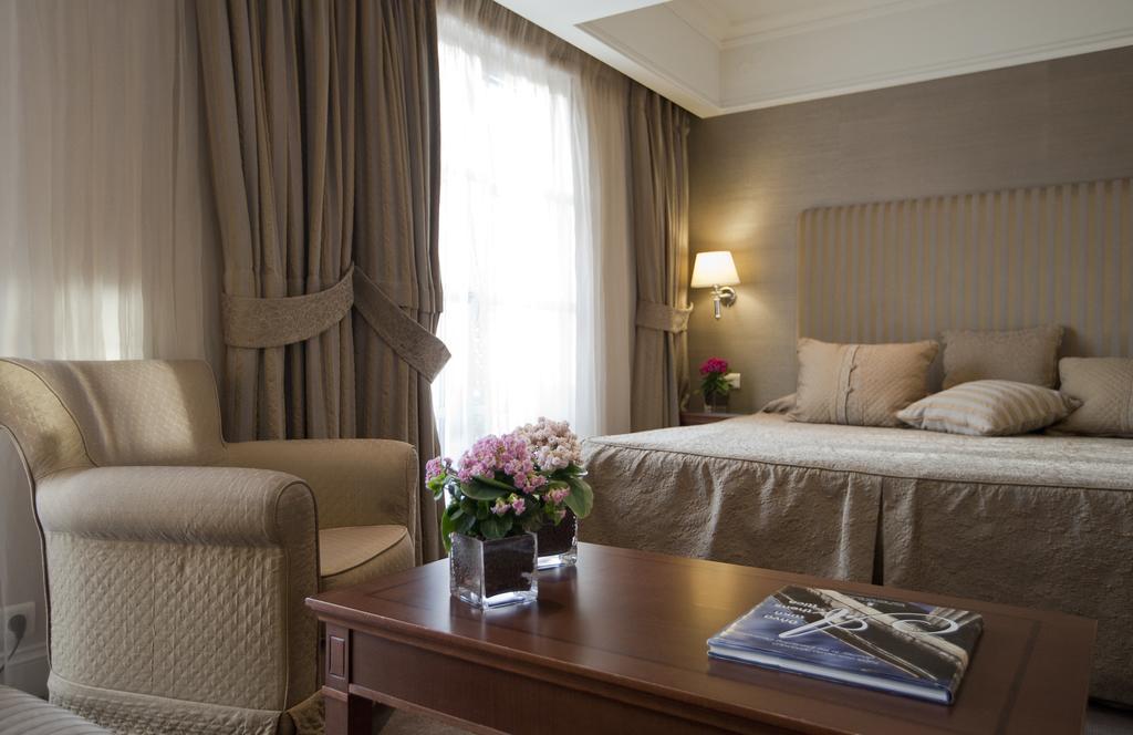 Junior Suite Acropolis View