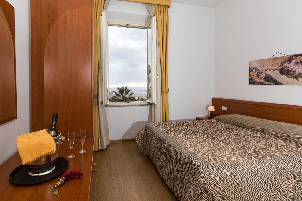Doppelzimmer mit Meerblick