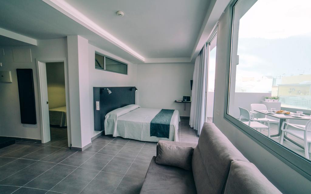 1 Bedroom Penthouse Apartment Terrace