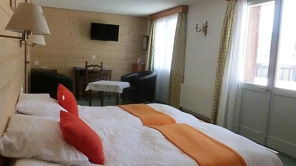 Twin Room South