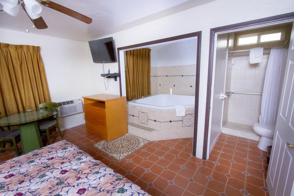 Double Room Spa Bath