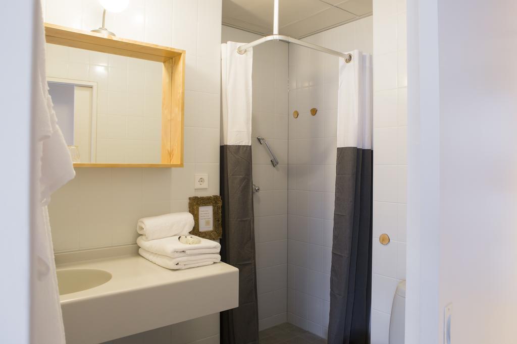 Standard Single Room,710158453:JPEG