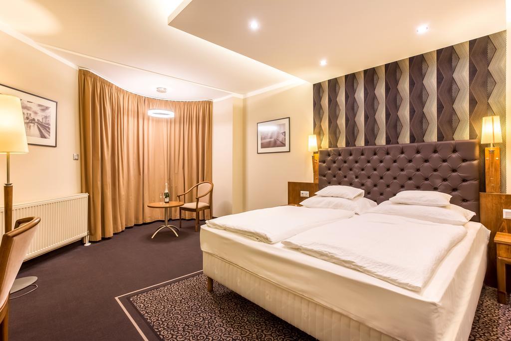 Premium Twin Room