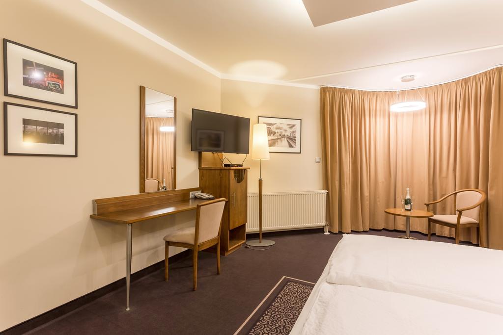 Premium Twin Room