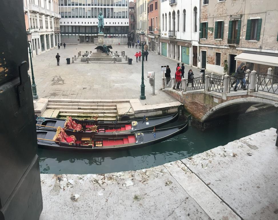 Suíte Júnior com Vista do Canal