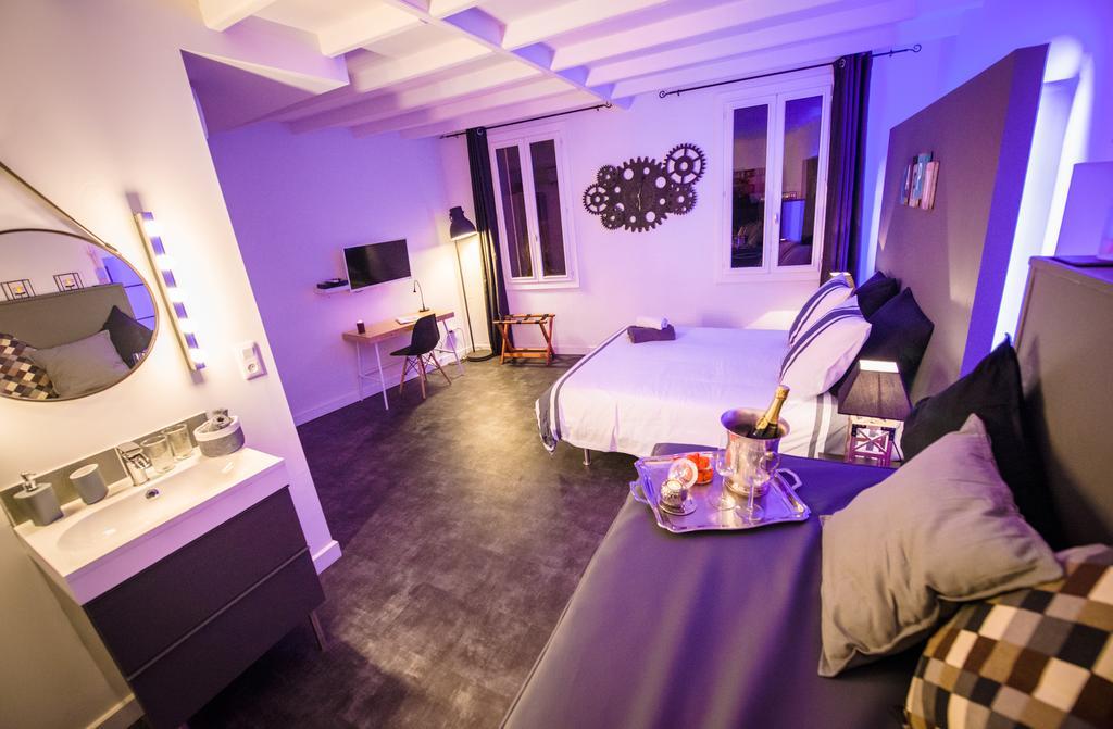 Deluxe Double Room Factory