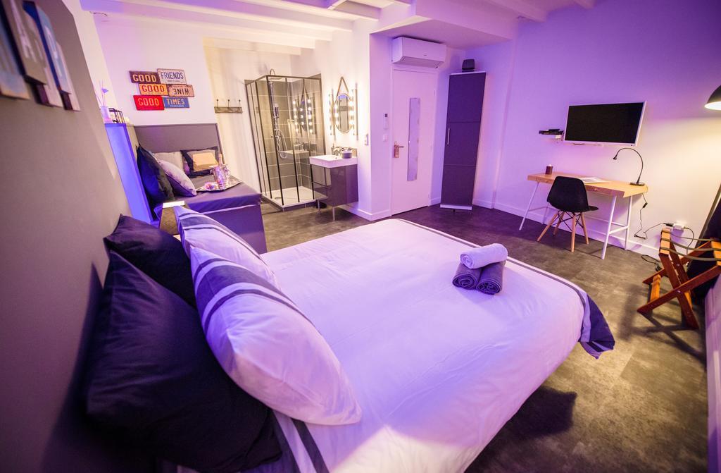 Deluxe Double Room Factory
