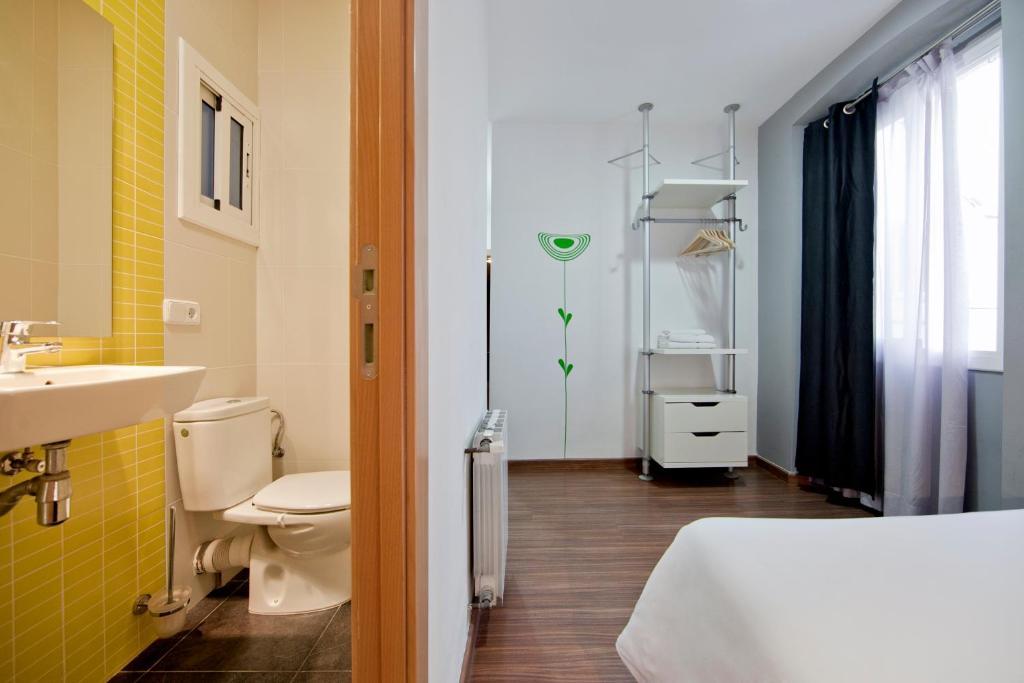 Double Room Private Bathroom
