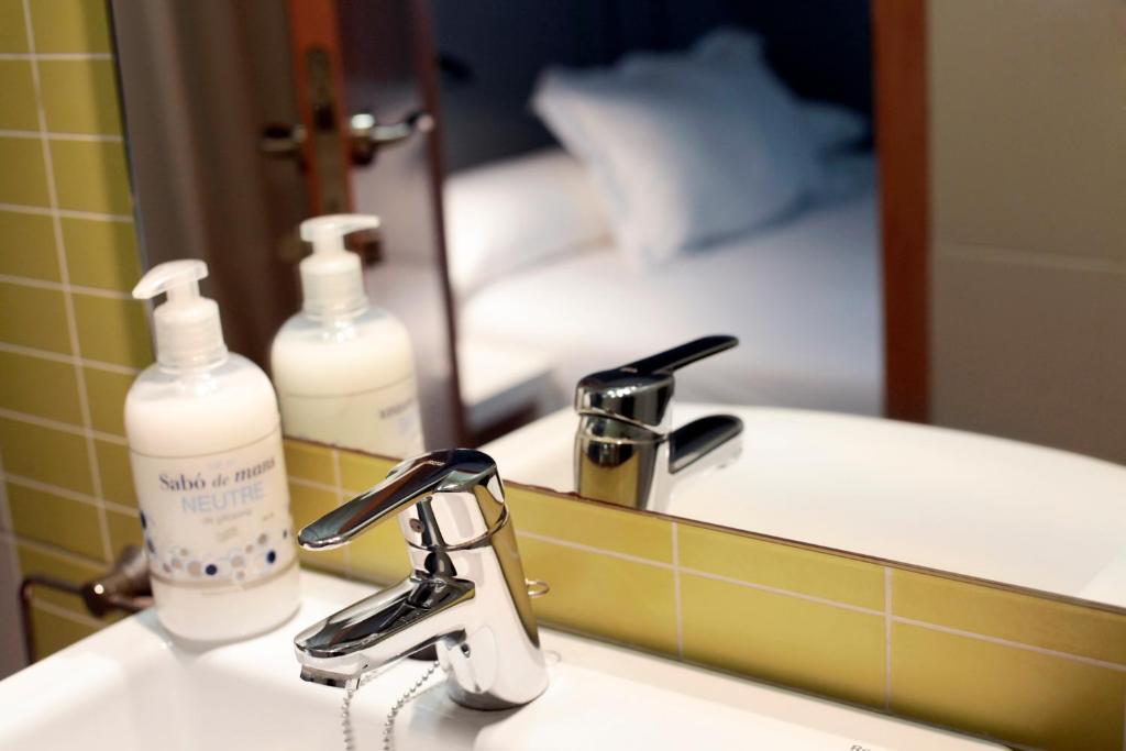 Double Room Private Bathroom