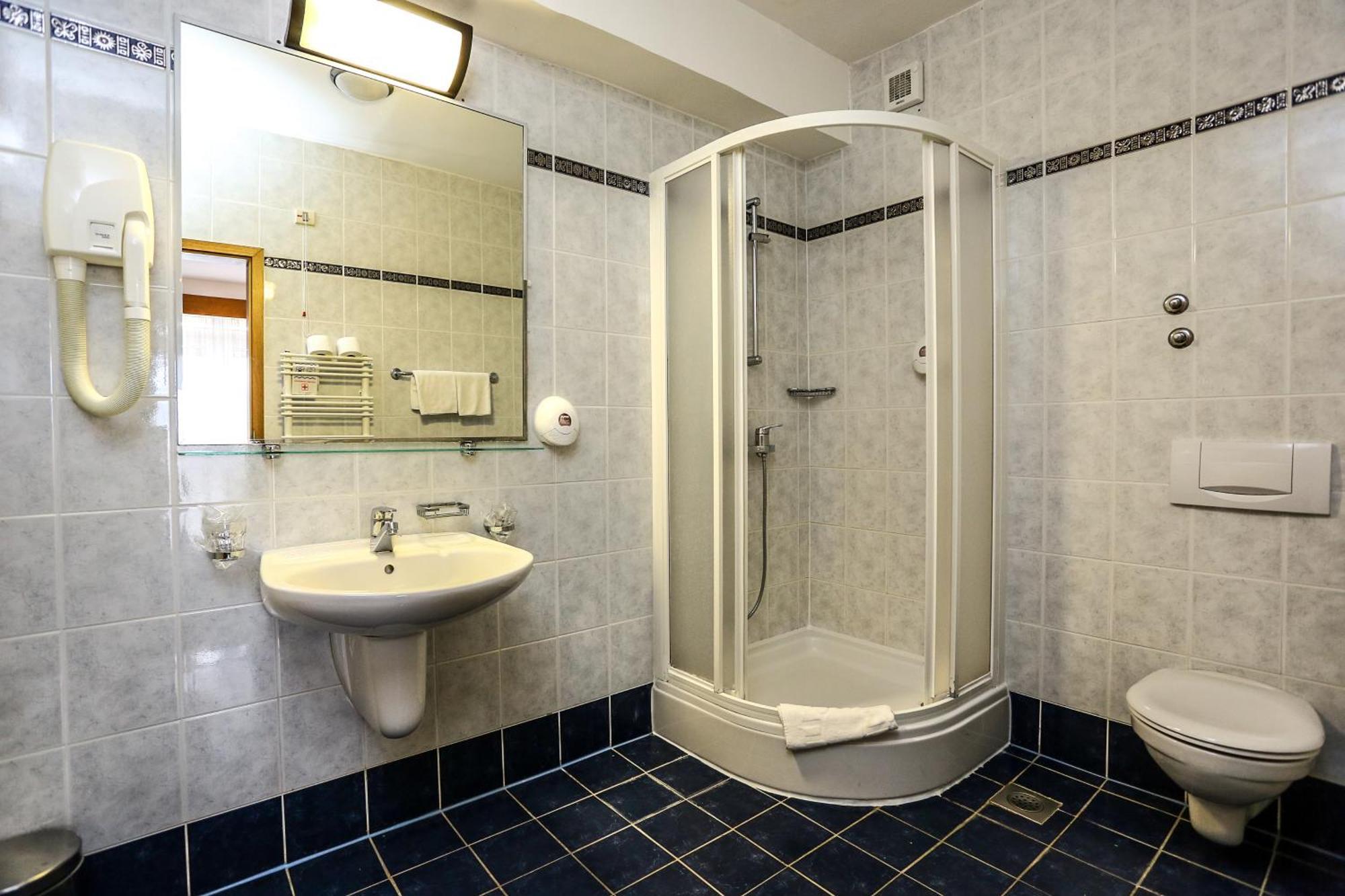 Doppelzimmer mit Balkon