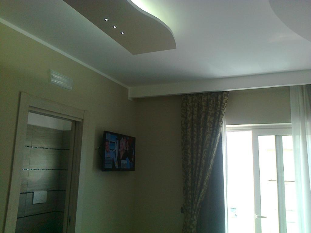 Double or Twin Room Side Sea View