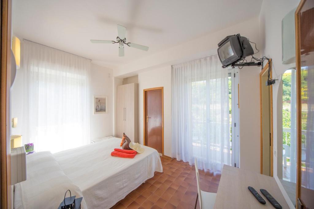Double Room Garden View